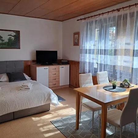 Ubytovani Nad Sklipkem *