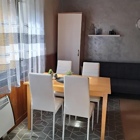 Apartment Ubytovani Nad Sklipkem Valtice